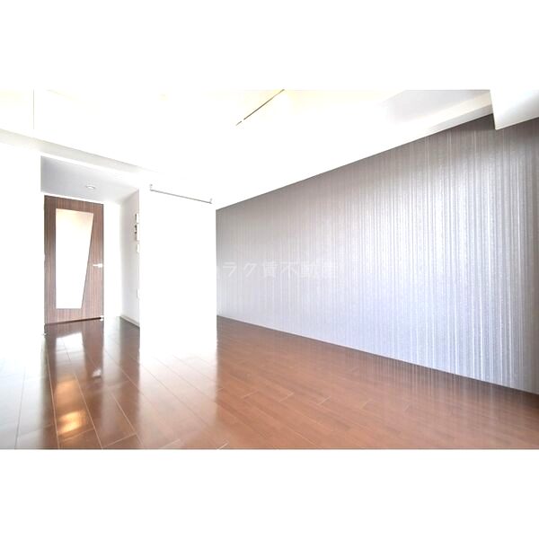 SERENiTE江坂四番館の室内写真7枚目