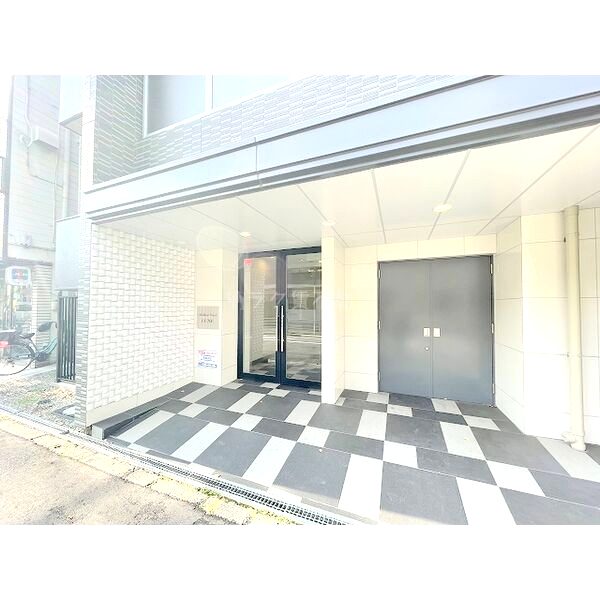ブリリアントコートLUXEの外観2枚目