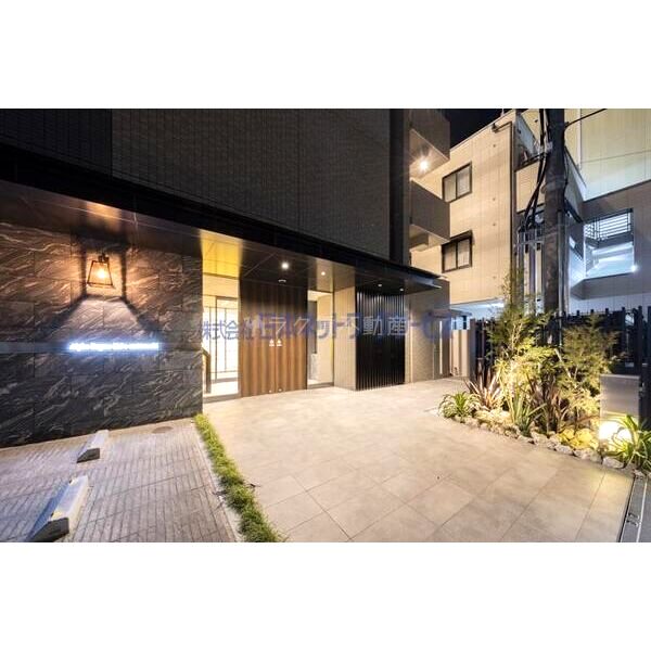 アルファレガロ神戸元町の外観2枚目