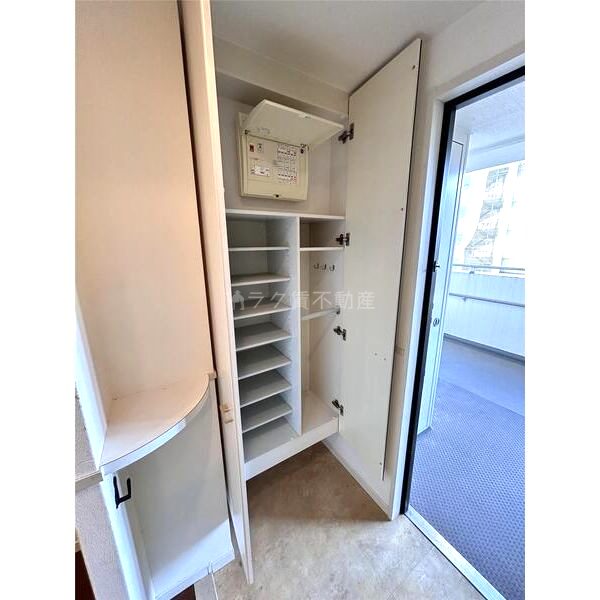 ロイヤルパークス桃坂の室内写真9枚目