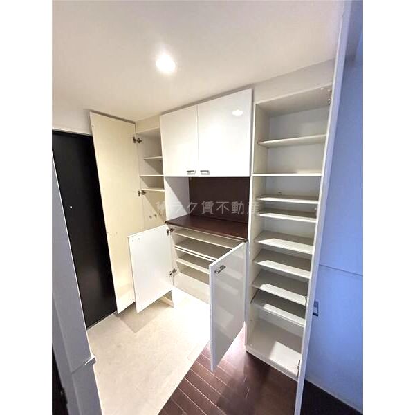 ロイヤルパークス桃坂の室内写真6枚目