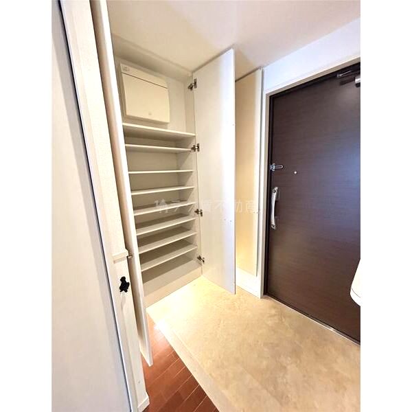 ロイヤルパークス桃坂の室内写真7枚目