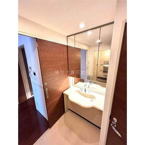 ロイヤルパークス桃坂の室内写真8枚目