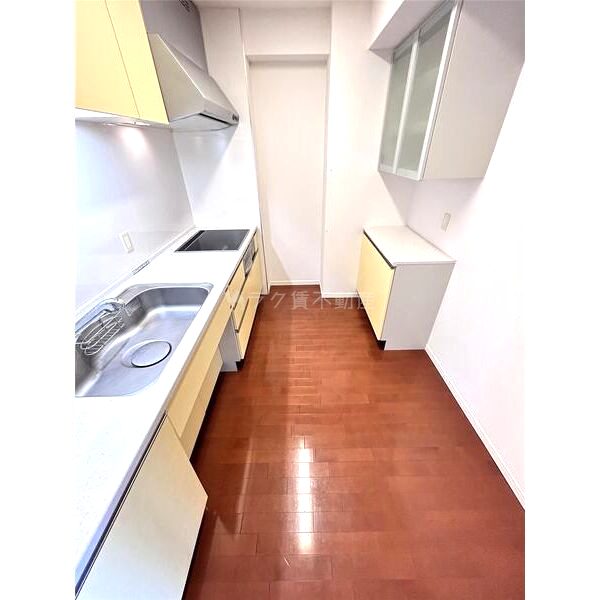 ロイヤルパークス桃坂の室内写真23枚目