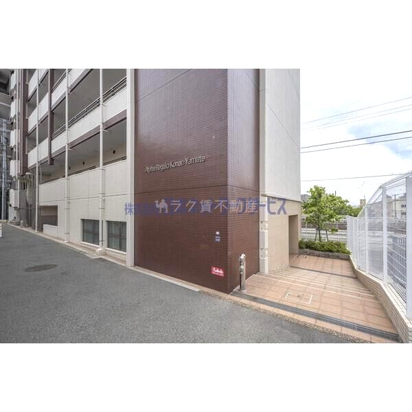 アルファレガロ甲南山手の外観2枚目