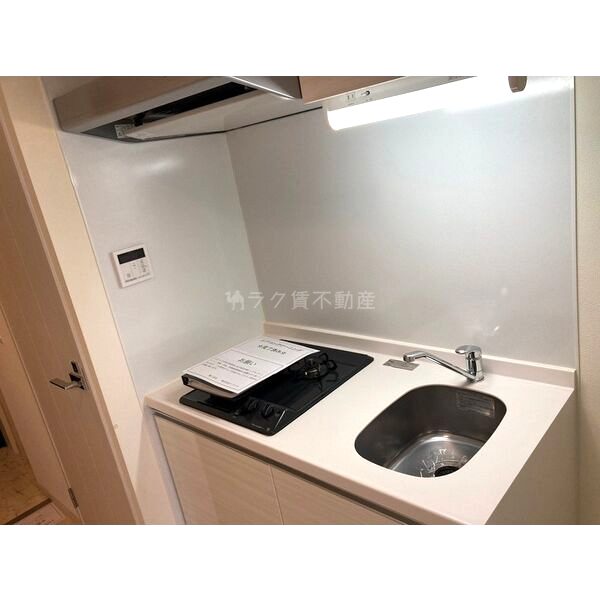 ファーストフィオーレ本町イーストの室内写真3枚目