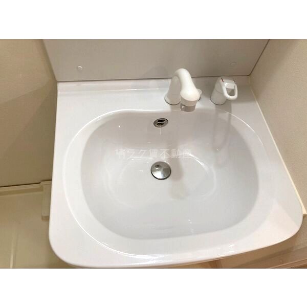 ファーストフィオーレ本町イーストの室内写真5枚目