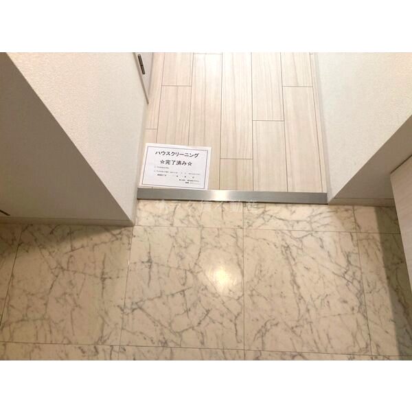 ファーストフィオーレ本町イーストの室内写真8枚目