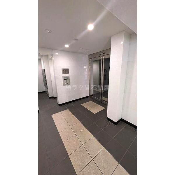 グランドロアール天満橋の外観2枚目