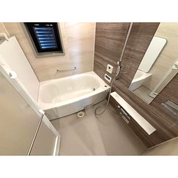 パークナード・レーベン茨木さわらぎ 705号の室内写真4枚目