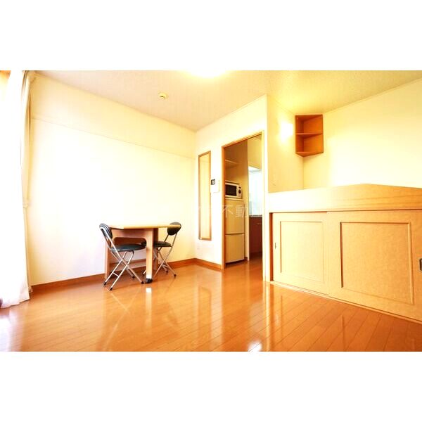 レオパレスビロージュ中山手の室内写真6枚目