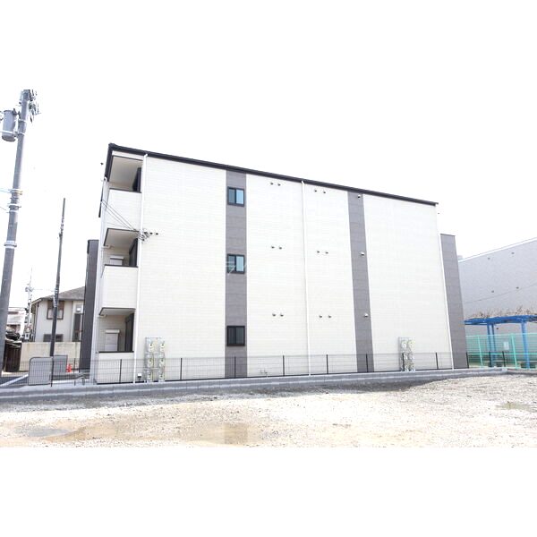 ALEGRIA泉佐野IIIの外観2枚目