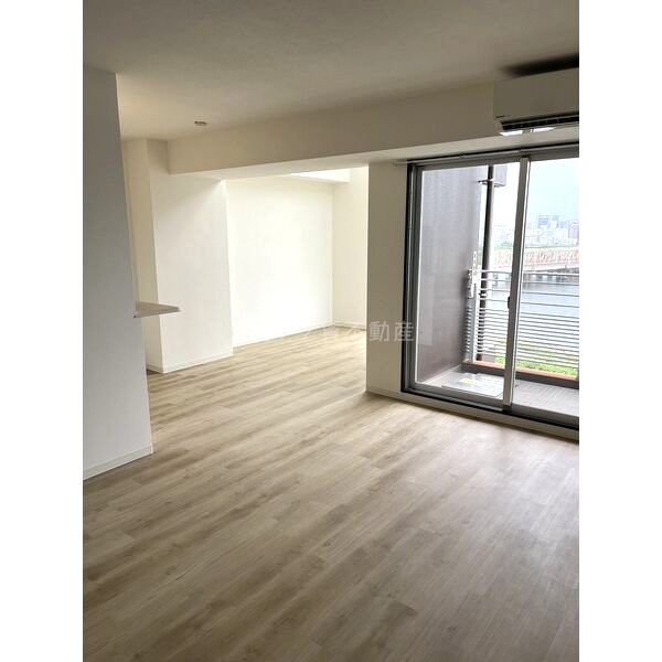 リバープレイス梅田北の室内写真2枚目