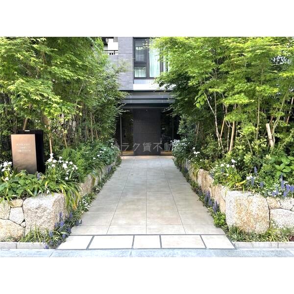 グランドメゾン大阪上本町の外観2枚目