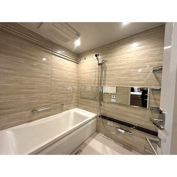 グランドメゾン大阪上本町の室内写真7枚目