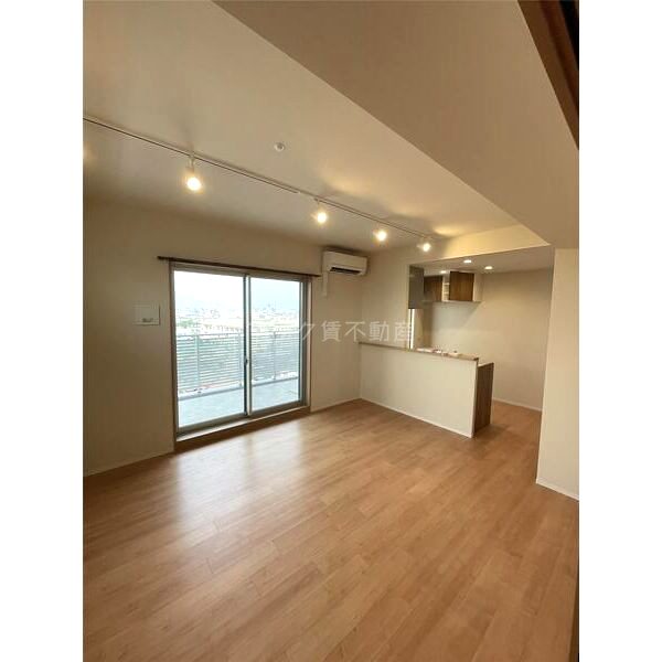 エメルミナ豊中岡町の室内写真1枚目