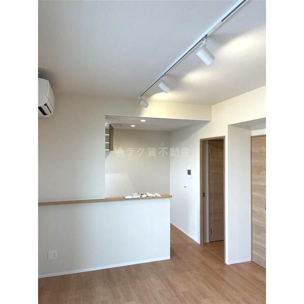 エメルミナ豊中岡町の室内写真3枚目