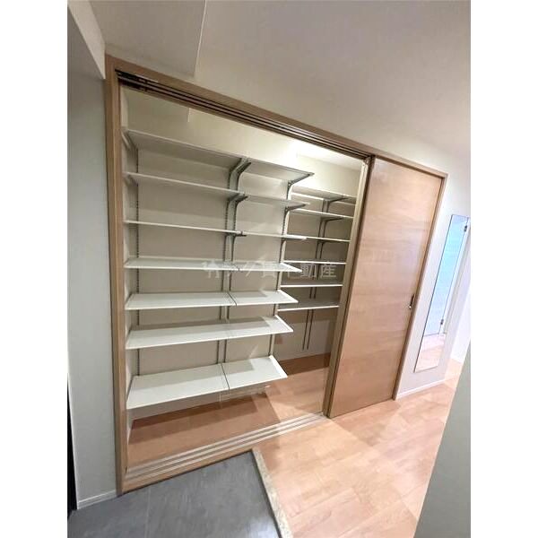 エメルミナ豊中岡町の室内写真6枚目