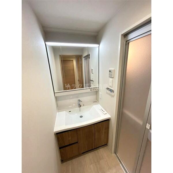 エメルミナ豊中岡町の室内写真9枚目