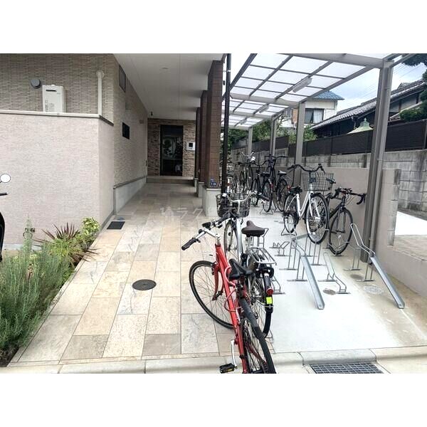 プルメリア江坂の外観6枚目