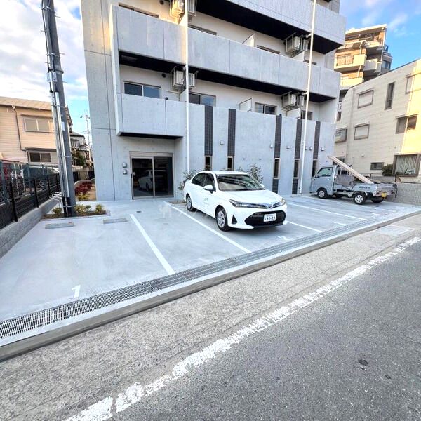 ONLYONE伊丹千僧の外観6枚目