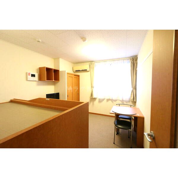 レオパレスヴィレッジ殿城の室内写真4枚目