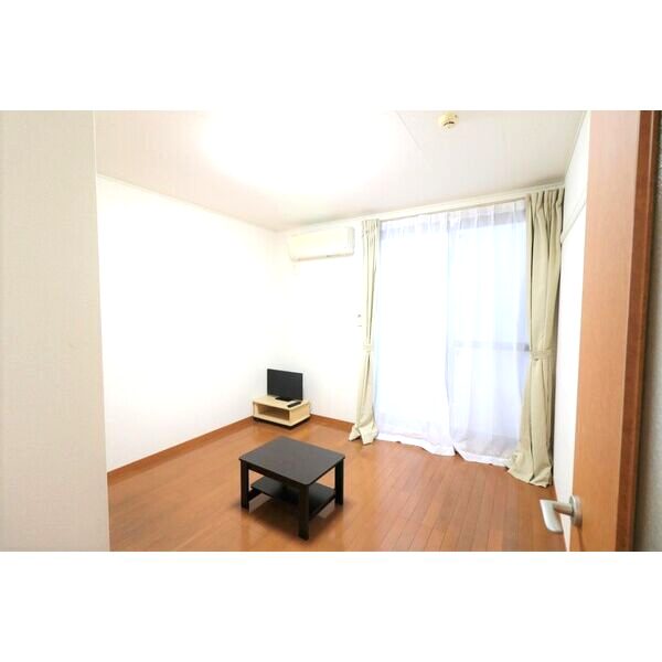 レオパレス鳴滝の室内写真9枚目