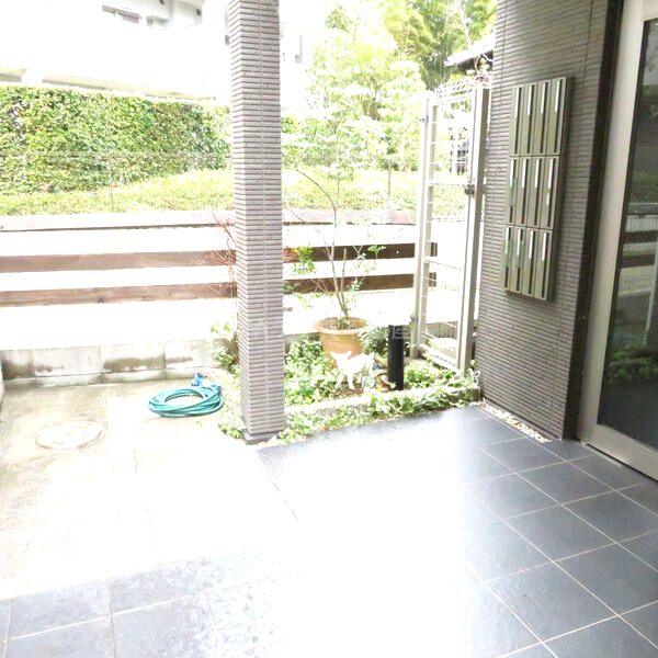 グランドゥール千里の外観4枚目