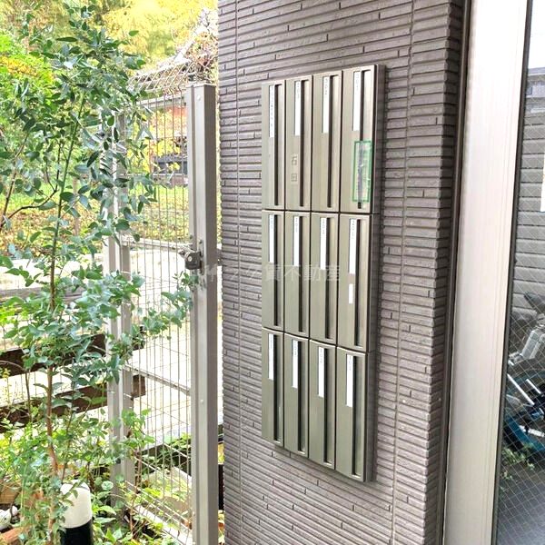 グランドゥール千里の外観10枚目