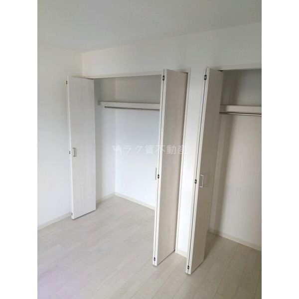 プラウデストコート西堤の室内写真6枚目