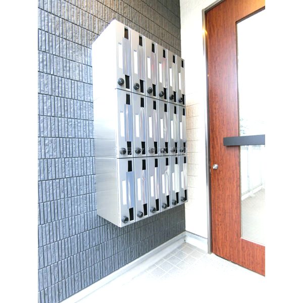 リブリ・グレンヌの外観3枚目