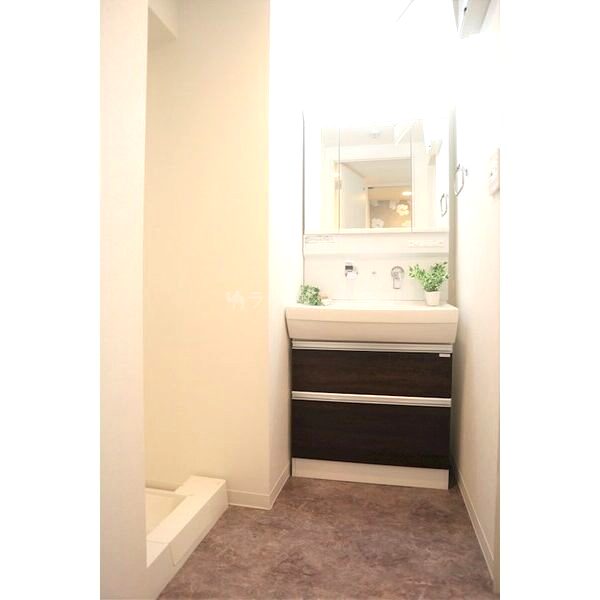 グランパシフィック今里Luxeの室内写真7枚目