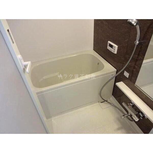 グランブルー高槻の室内写真4枚目