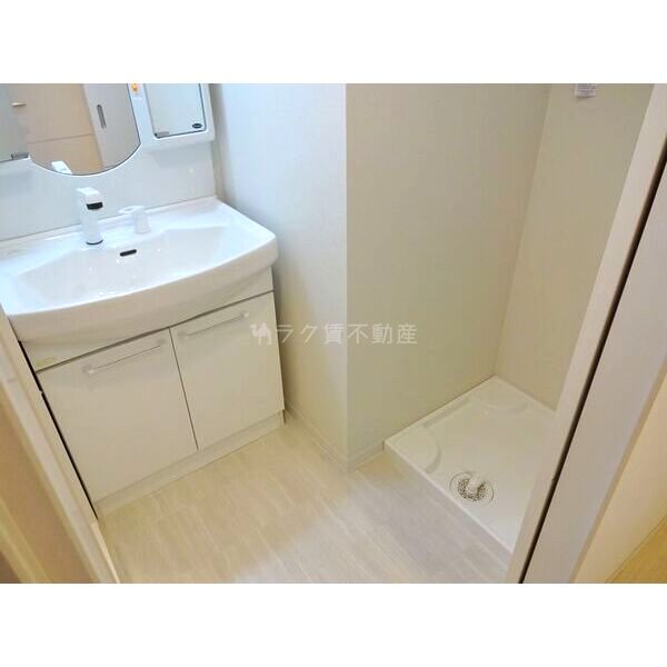 グランブルー高槻の室内写真9枚目