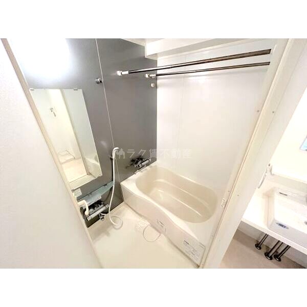 グレンパーク江坂IIの室内写真4枚目