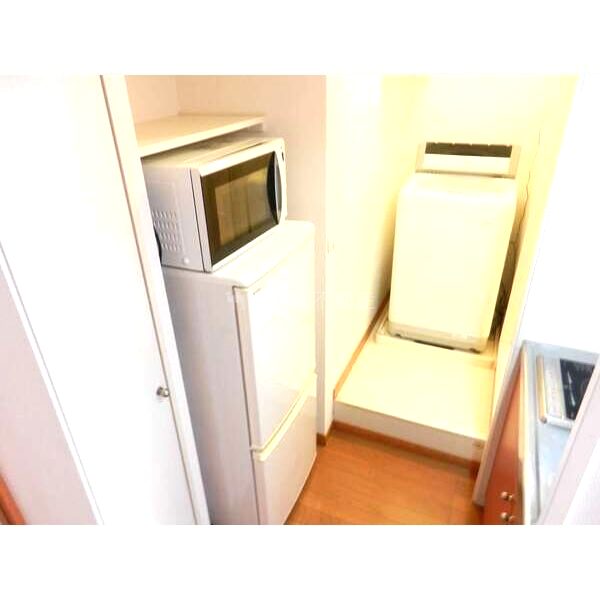 レオパレスIZUMIの室内写真9枚目