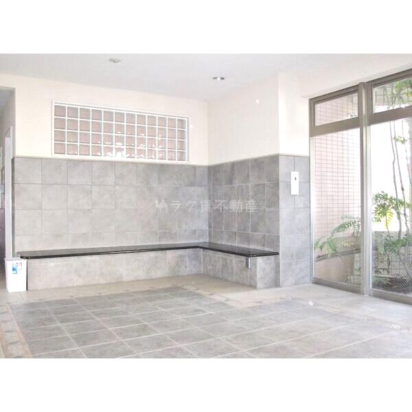 ベルフォート和泉の外観2枚目