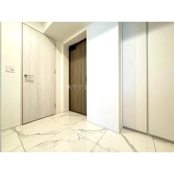 Brillia Tower堂島の室内写真6枚目