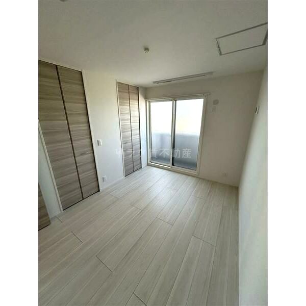 LES ENS FAMIIAUX IXの外観2枚目