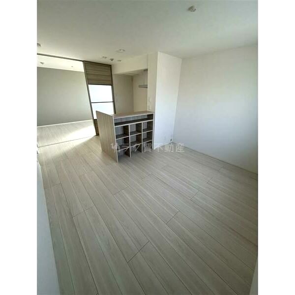 LES ENS FAMIIAUX IXの外観6枚目