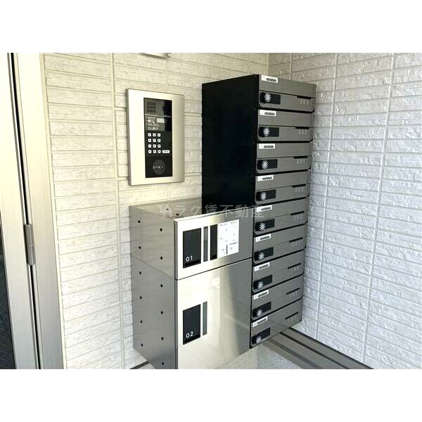 LES ENS FAMIIAUX IXの外観8枚目