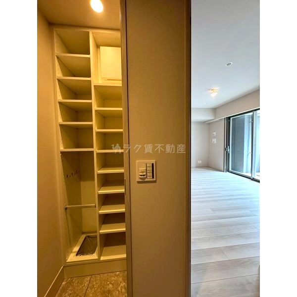 ザ・パークハウス大阪梅田タワーの室内写真3枚目