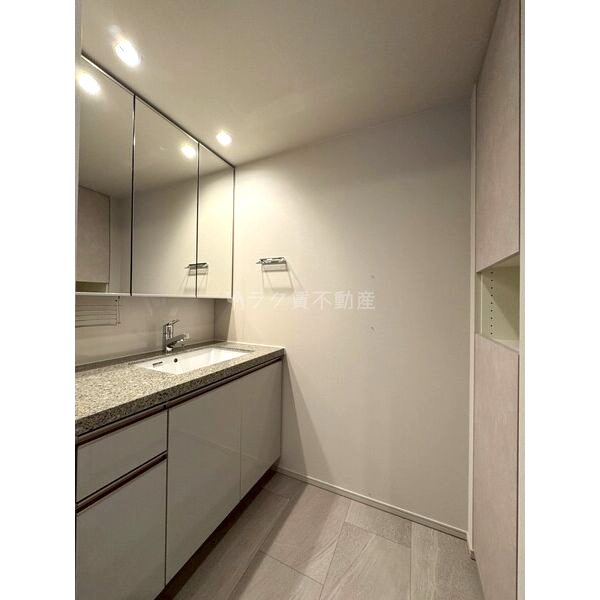 ザ・パークハウス大阪梅田タワーの室内写真8枚目