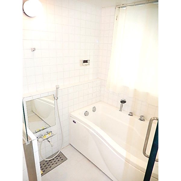 ZEUS αの室内写真2枚目