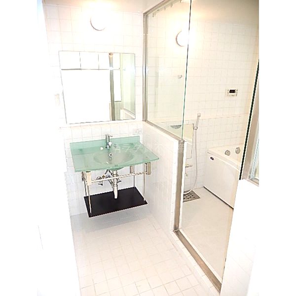 ZEUS αの室内写真3枚目