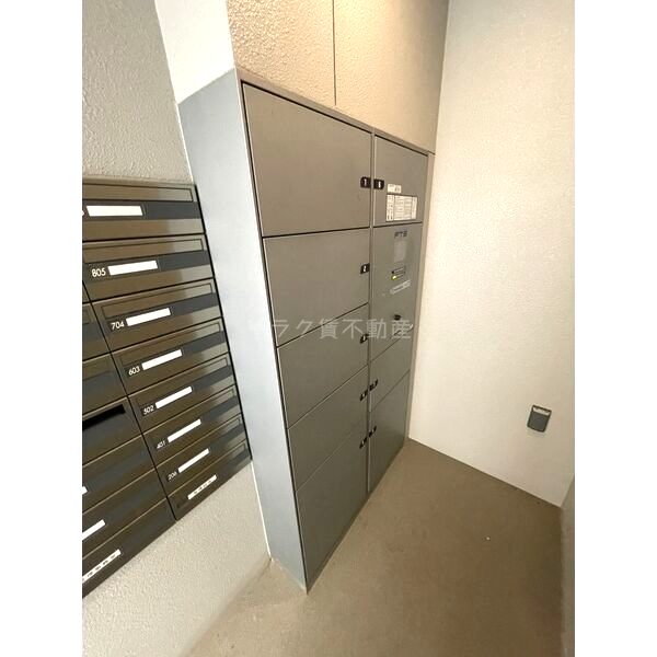 エストーネ江坂の外観2枚目