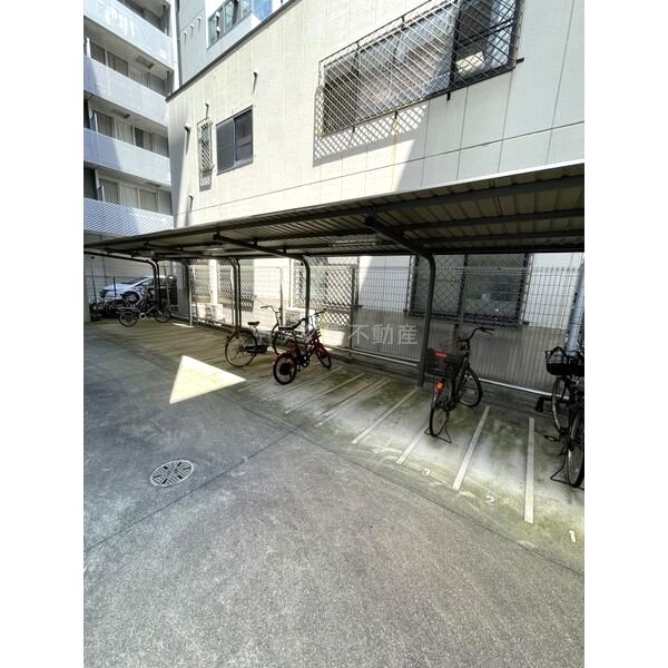 エストーネ江坂の外観9枚目