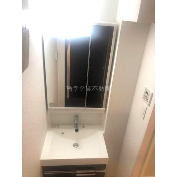 スワンズシティ大手前レーヴェの室内写真5枚目