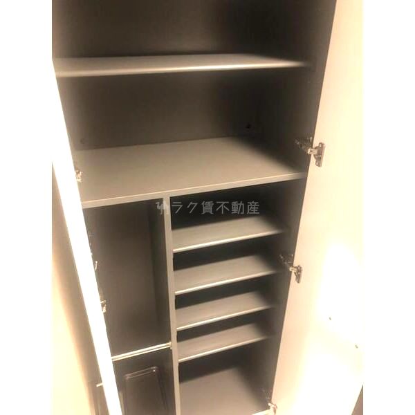 スワンズシティ大手前レーヴェの室内写真8枚目