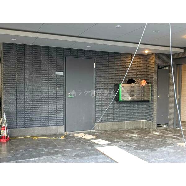 オクトレーベン新大阪IIの外観2枚目